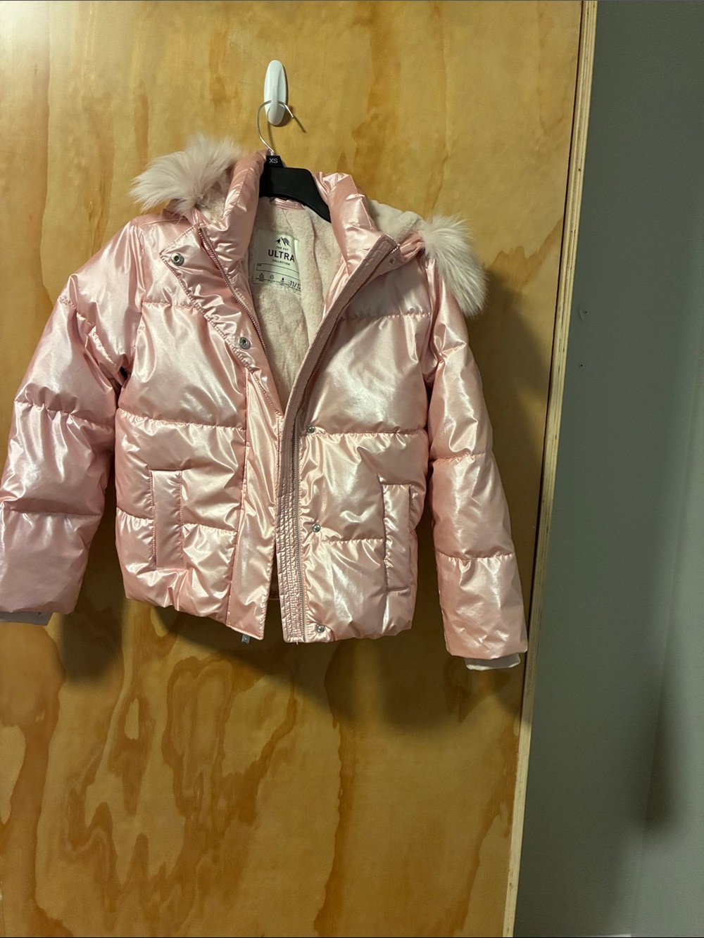 Abercrombie & Fitch Shimmery Light Pink Faux-Fur Hooded Puffer